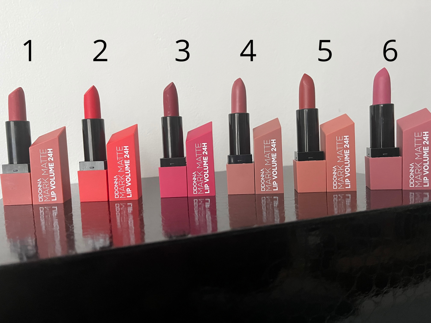 Rouge à lèvres Mark Matte volume 24H Acide Hyaluronique