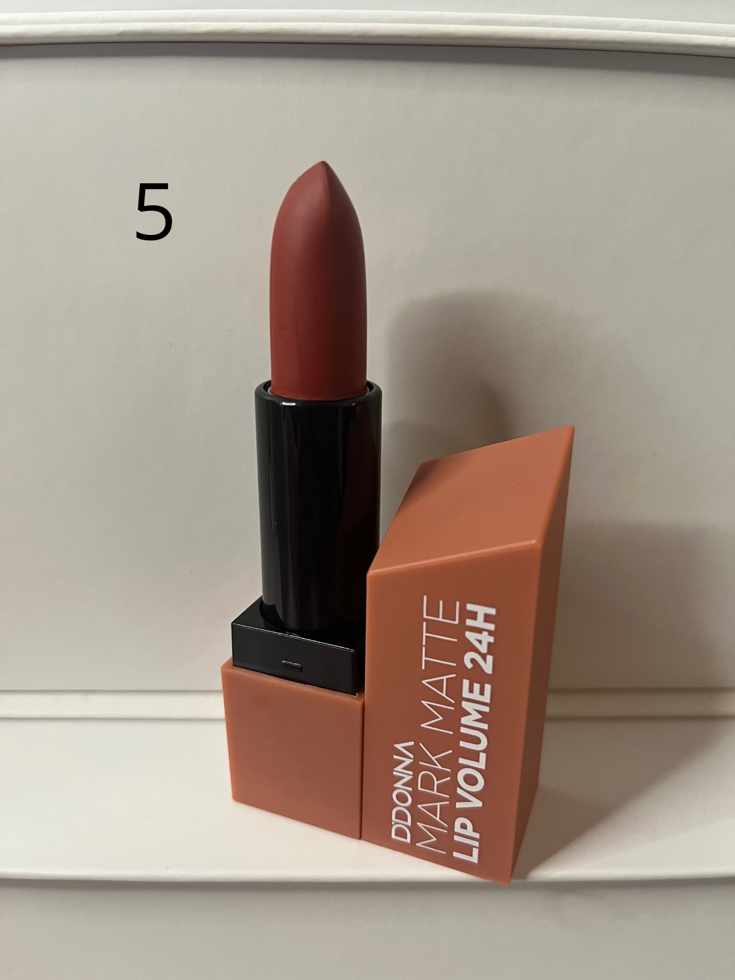 Rouge à lèvres Mark Matte volume 24H Acide Hyaluronique