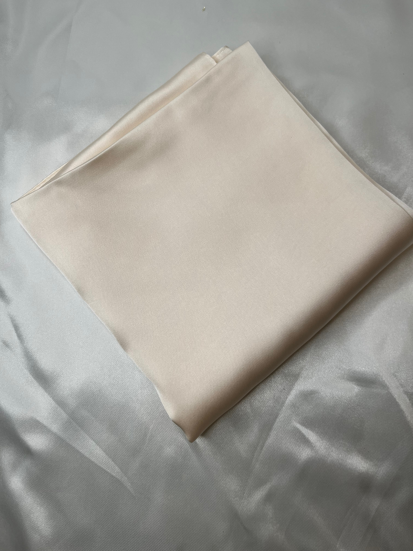 Foulard satin carré Crème