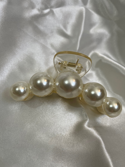 Pince à cheveux perles blanches