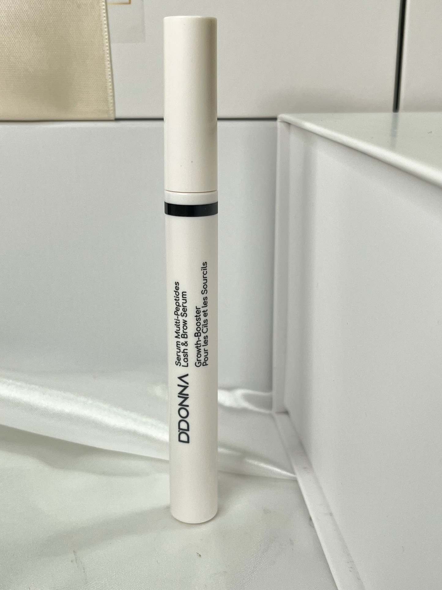 Sérum hydratant et fortifiant Cils et Sourcils D'DONNA